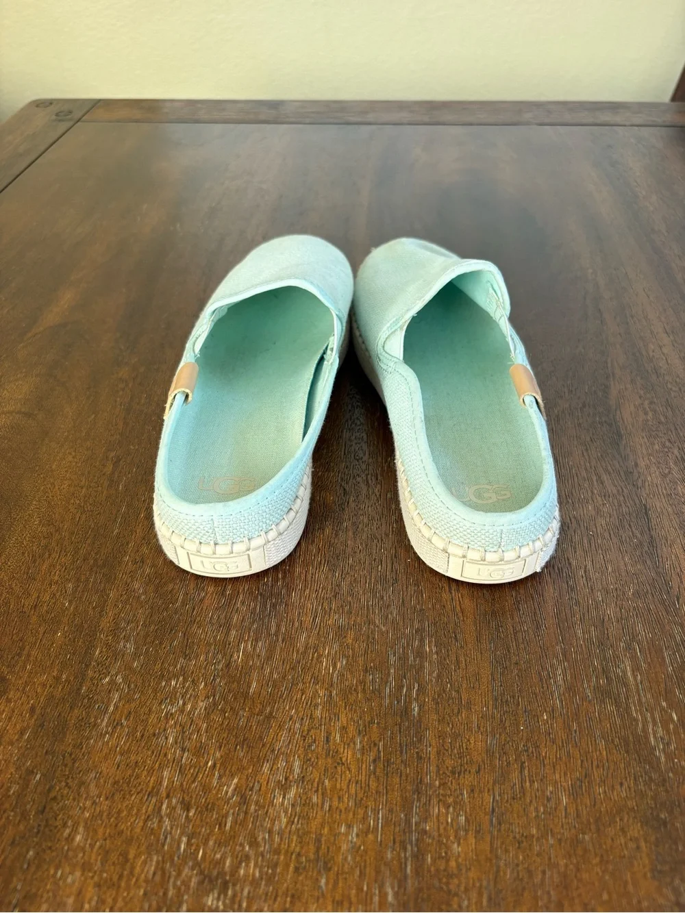 UGG Delu Canvas Sneaker Slide Mules Sky Blue Women’s US 7 EU 38 UK 5 1125093